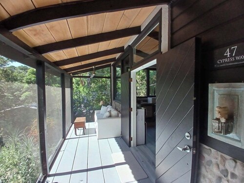 Escape to Luxury in the Cangrejal River Valley – A Jungle Retreat Awaits!