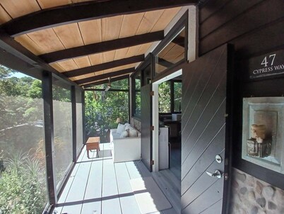 Escape to Luxury in the Cangrejal River Valley – A Jungle Retreat Awaits!