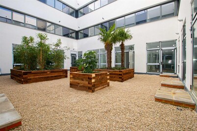 Linford Luxe | Quiet 1-Bed Retreat in Milton Keynes