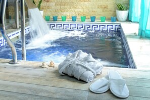 Jetted tub - Krousonas Mountain View Suite (Malevizi)