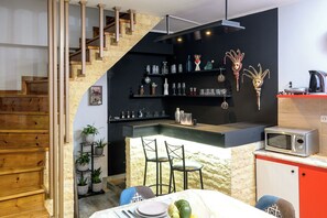 Suite, Mountain View | Private kitchen | Electric kettle - Krousonas Mountain View Suite (Malevizi)