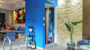Suite, Mountain View | Living area | Flat-screen TV