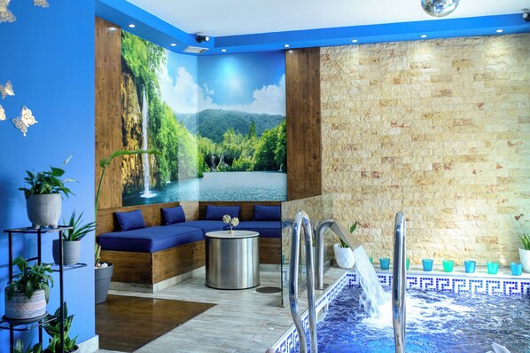 Suite, Mountain View | Jetted tub