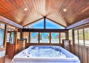 Interior - 6BR/7bath Luxury home Hot Tub in Hunter Catskills (Hunter)