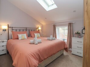 1 bedroom, individually decorated, individually furnished, free WiFi - The Hayloft (Richmond)