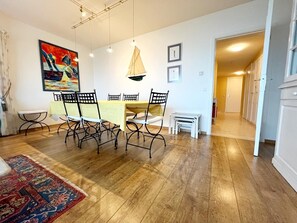 Apartment | Dining - Apartment in Wenduine With Stunning Sea Views (De Haan)