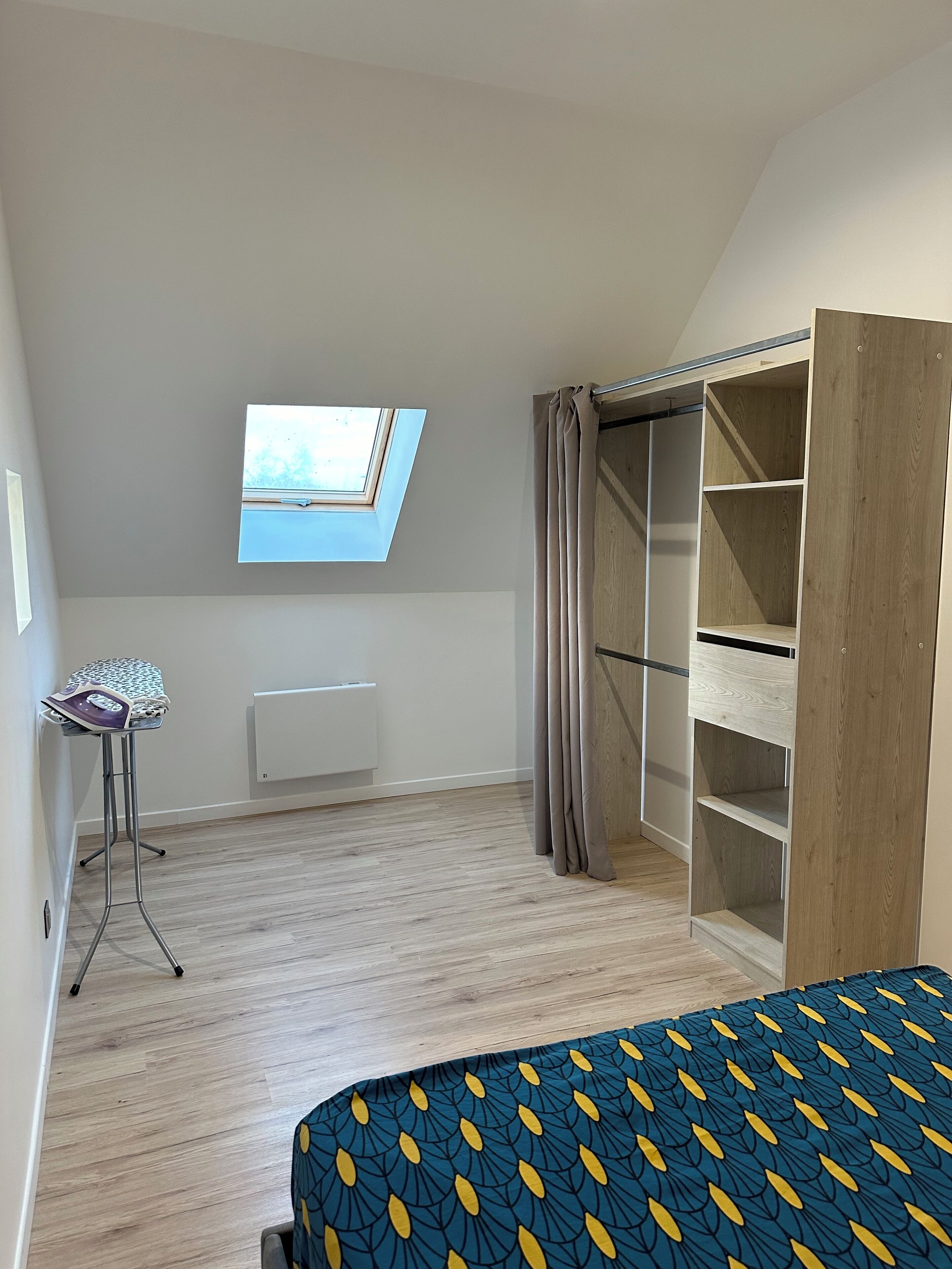 3 bedrooms, iron/ironing board, travel cot, free WiFi