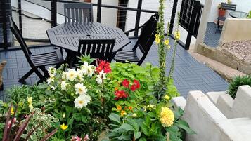 Cottage | Outdoor dining