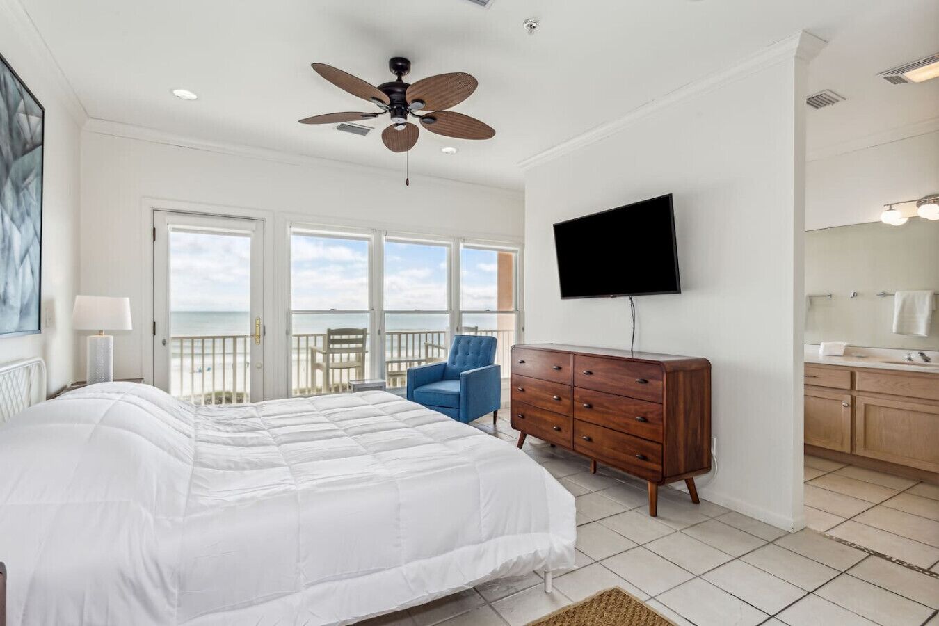 4 bedrooms, WiFi, bed sheets