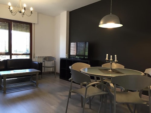 Pleasant and centrally located apartment well situated for exploring La Rioja