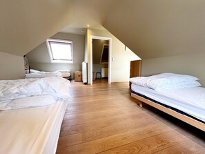 Biệt thự | 3 phòng ngủ, trang bị nội thất với thiết kế riêng biệt 