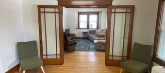 Spacious 4-bedroom house ready for NFL draft. Only 6 miles from the Stadium