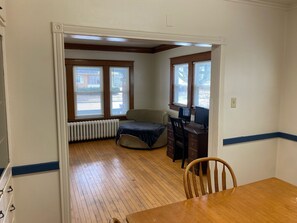 Interior - Spacious 4-bedroom house ready for NFL draft. Only 6 miles from the Stadium (De Pere)