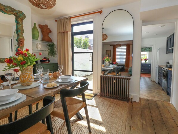 Dining - Chapelhay Cottage (Weymouth)