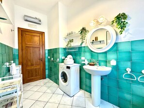 House, Smoking | 1 bedroom, soundproofing - Over the Rainbow in Sant Agnello (Sant'Agnello)