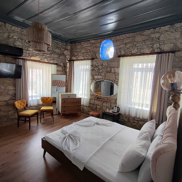 Chambre Deluxe, non-fumeurs, vue ville | Wi-Fi gratuit