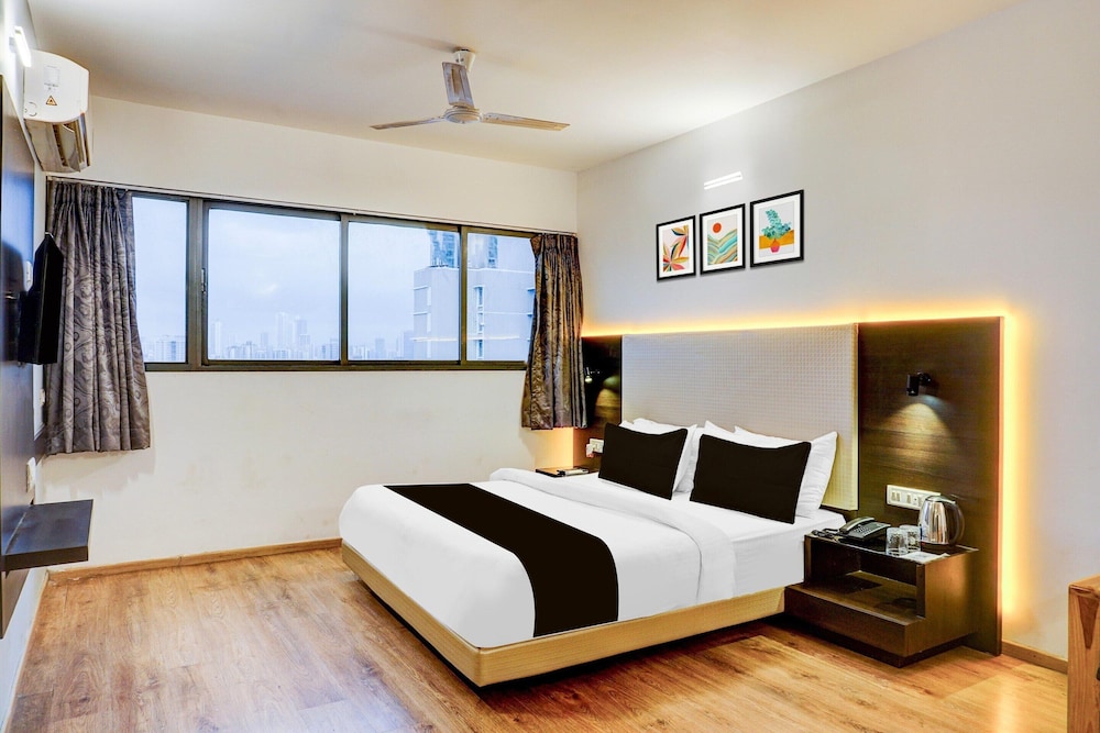 Super Townhouse by OYO Bombay Exhibition Centre Goregaon by null