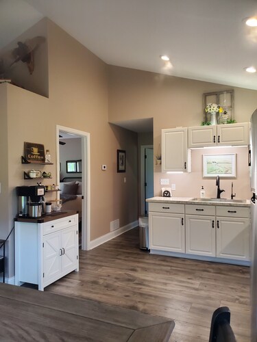 Charming 2-bedroom house on 3 private acres. Secluded & pet friendly!