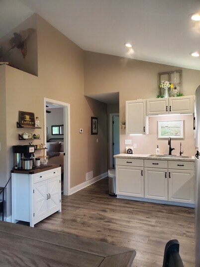 Charming 2-bedroom house on 3 private acres. Secluded & pet friendly!