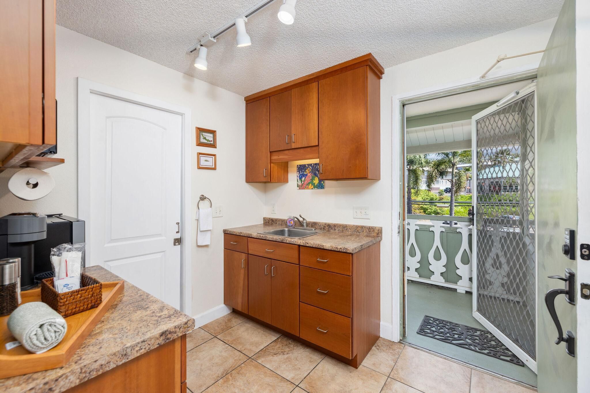 Condo, 1 Double Bed with Sofa bed (Kona Islander Inn#309) | Private kitchen