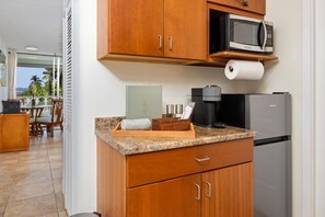 Condo, 1 cama de casal e sofá-cama (Kona Islander Inn#309) | Cozinha privada