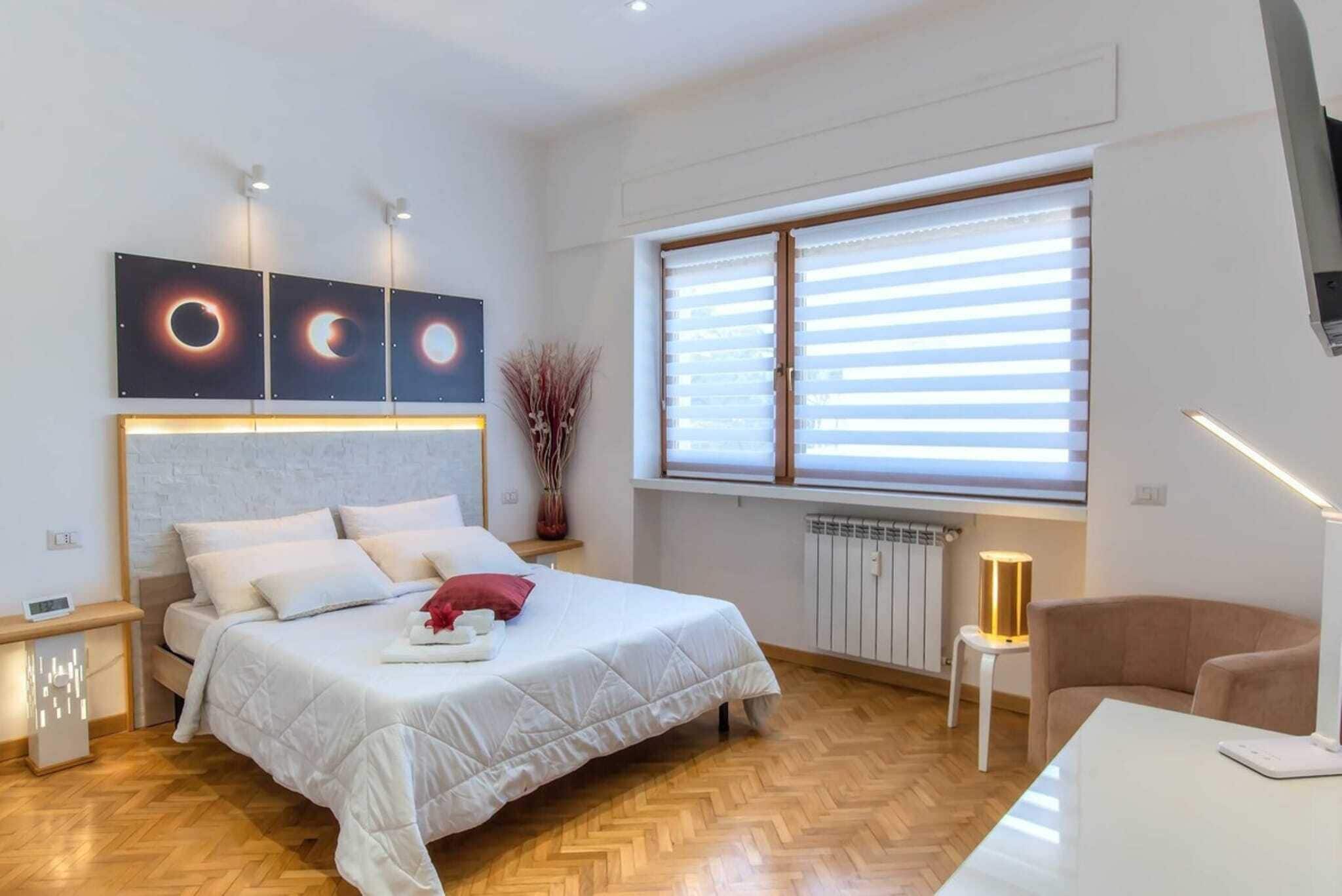 2 soverom, skrivebord, strykejern/-brett og wi-fi (inkludert)