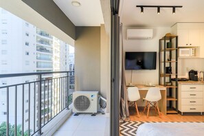 Apartemen | 1 kamar tidur, setrika/meja setrika, dan Wi-Fi gratis