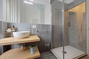 บ้านพัก | 4 ห้องนอน