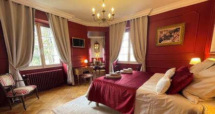 Chambre d'hÎtes de charme au chùteau avec petit déjeuner inclus.