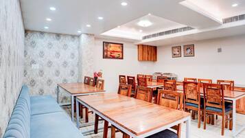 House | Dining