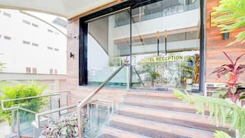 House | Reception