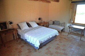 8 bedrooms, iron/ironing board, travel cot, bed sheets