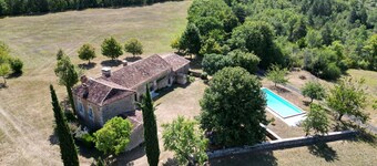 Les Jaunies, magnificent farmhouse completely renovated for 20 beds.