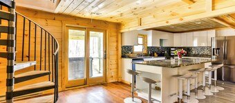 9BR/5BR/Hottub/2 Saunas 6 min to Hunter on 30 private acres