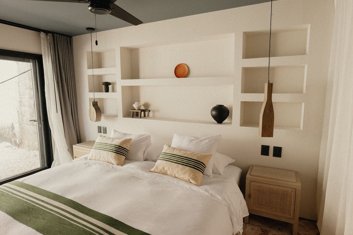 1 chambre, coffres-forts dans les chambres, bureau