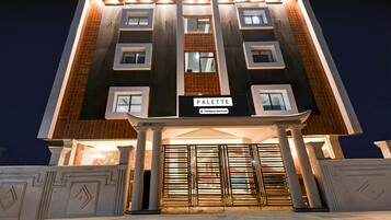 House | Bahagian luar