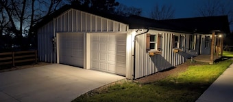 3-bedroom house with WiFi and AC in Lindale close to downtown and I-20