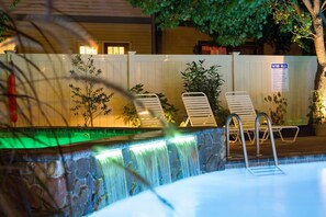A heated pool - Beachcomber Resort 1bedroom Double Suite (Avalon)
