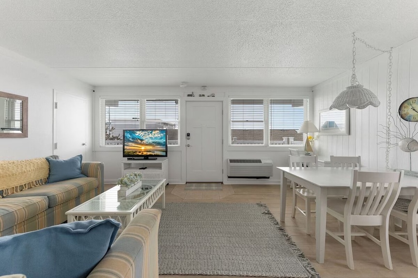 Beachcomber Resort 1bedroom Queen Suite - New Jersey
