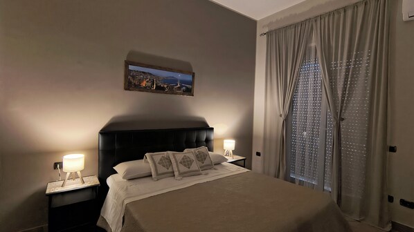 2 bedrooms, iron/ironing board, travel crib, free WiFi