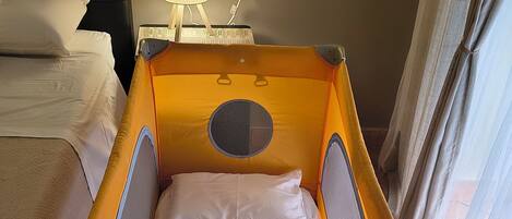 2 chambres, fer et planche à repasser, lit parapluie, Wi-Fi gratuit