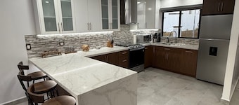 New Charming 3-bedroom house with Roof Top, WiFi in beautiful Valle de Guadalupe