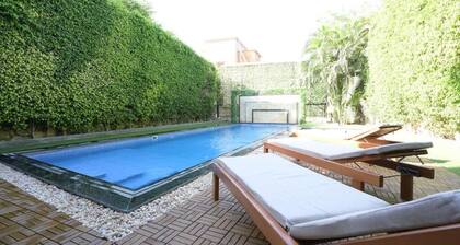 Charming 4-bedroom villa with WiFi, AC in peaceful Cairo Governorate