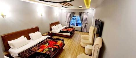 Deluxe Double Room, Mountain View | Soundproofing, iron/ironing board, free WiFi