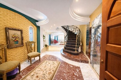 Cairo Apt w/ Nile view near Egyptian Museum, Cairo Tower & Tahrir Square + Wi-Fi