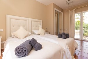 Room - Villa Olivo de Calahonda (Sitio de Calahonda)