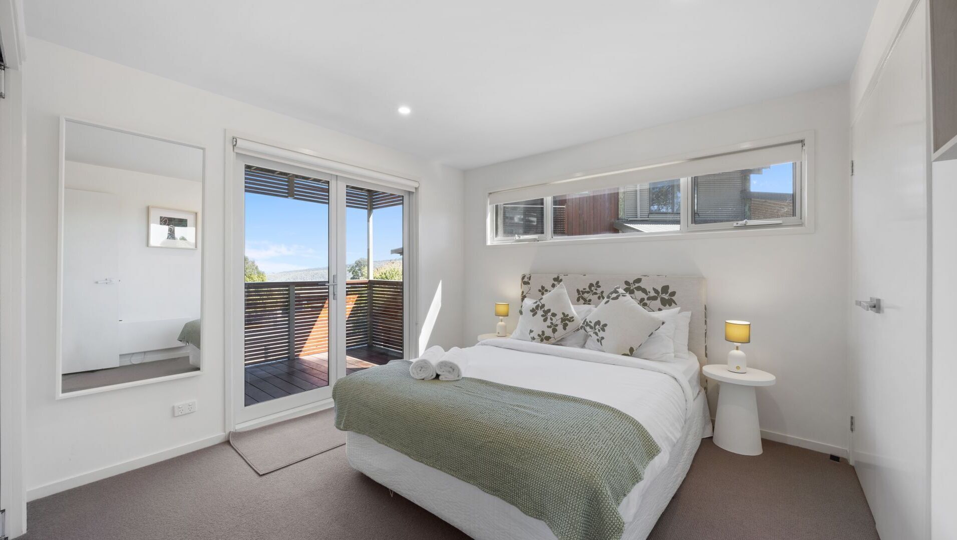 4 bedrooms, desk, travel cot, free WiFi