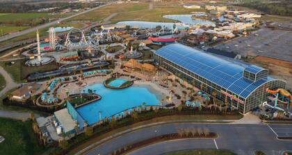 RV Pad w/Pool, Pickleball, Go Carts & Putt-Putt