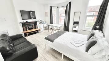 1 bedroom, WiFi, bed sheets