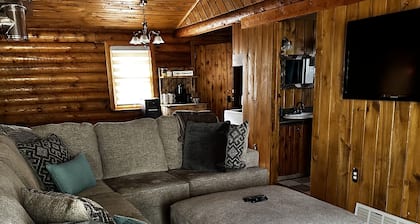 Cozy rustic cabin in the beautiful moose mountains. At Kenosee Lake Saskatchewan